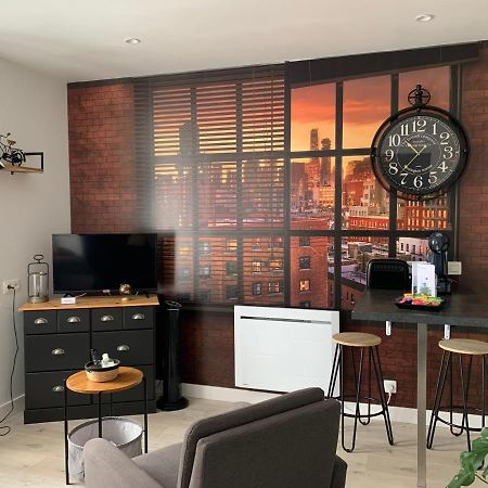 Le Petit Loft - Studio - Wifi - Coeur De Ville - Parking Pont-l'Abbe Exterior photo